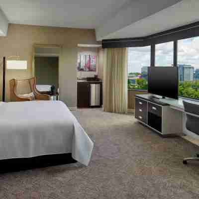 Renaissance Atlanta Waverly Hotel & Convention Center Rooms