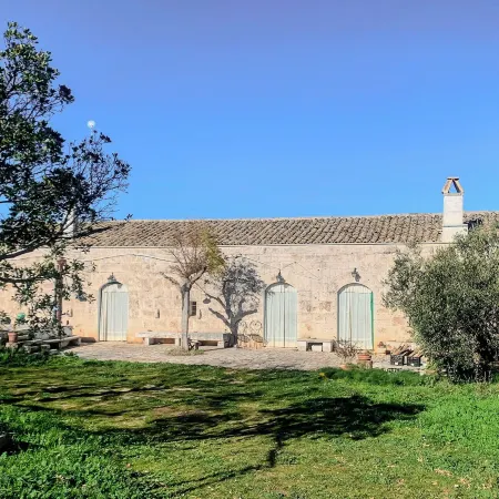 Masseria Ceraso Perrone Отели в г. Альтамура