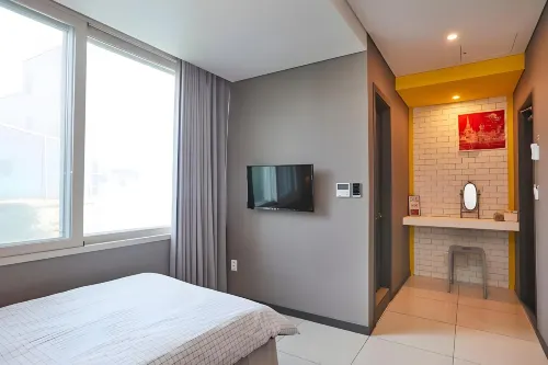 Red-Lighthouse Guest House - Pensions