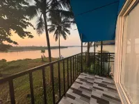 Blue Lagoon Homestay