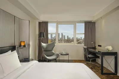 Park Plaza Victoria London Hotels near Battersea