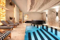 Radisson Collection Astorija Hotel, Vilnius - Pool