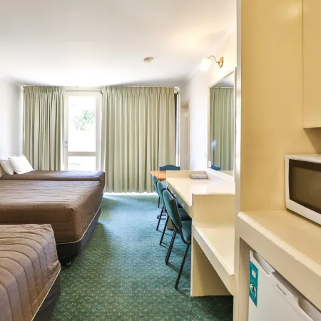 Cottonwood Motor Inn