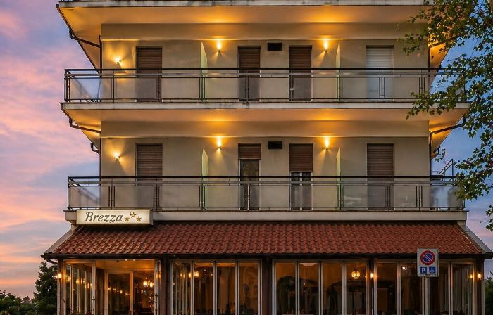 Hotel Brezza Nuova Gestione