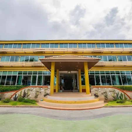 Sea Paradise Hotel Sattahip