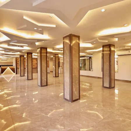 Hotel Maniratna Premium