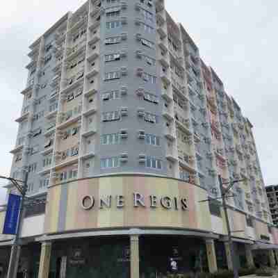 Upper Penthouse Studio at One Regis Hotel Exterior