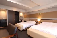 Silk Hotel - parking