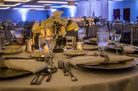 Crowne Plaza Suites PITTSBURGH SOUTH by IHG - 4-Star