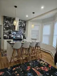 Stylish & Cozy Boston Retreat Near Train Station, Parks & Cafés - Bungalows
