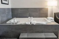 Park Inn by Radisson Edmonton Airport - Hot Tub