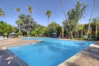 SureStay by Best Western Bakersfield Central - Pools