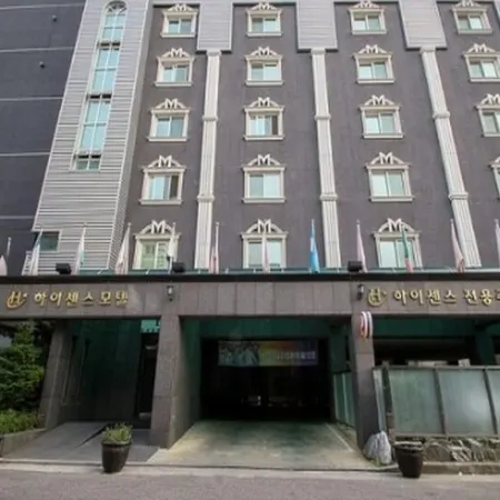 Casa Lucido Hotel