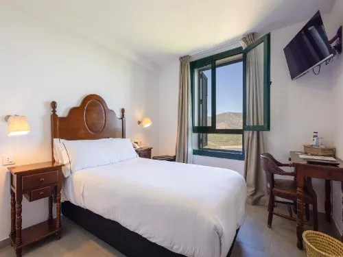 Hotel Tugasa Arco de la Villa - Park Yeri