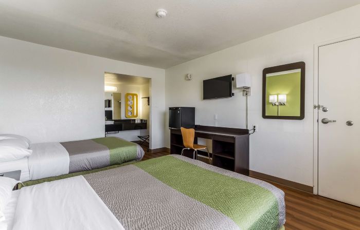 Motel 6 El Paso, TX - East