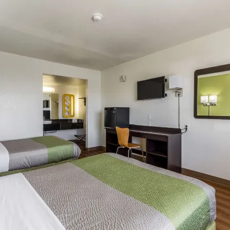 Motel 6 El Paso, TX - East