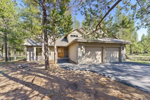 37 Kinglet - North End River Charmer! Hot Tub, Sharc, Ping Pong, Bikes - 3-Star