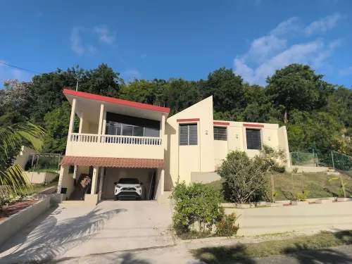 Sky House. Charming 4-bedroom home, fast WiFi, A/C in enchanting Rincón - balcony