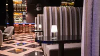 Home Suites Boutique Hotel Freetown - bar