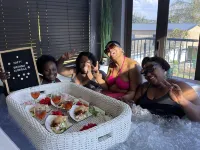 Africa Paradise Airport Boutique Hotel - Hot Tub