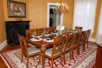 Charming Victorian Duplex 3Br Sleeps 10 3 Bedroom Home - 4-Star