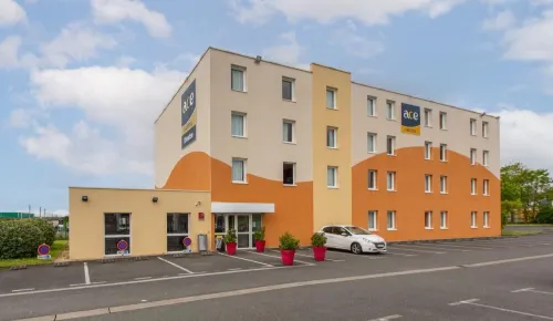 Ace Hotel Chateauroux Déols - parking