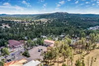 Comfort Inn & Suites Midtown - Mountain view