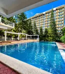 Tranquil Studio Retreat with Shared Pool in Davao City - Apartments