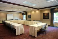 Hampton Inn & Suites by Hilton Laval - 2 Sao