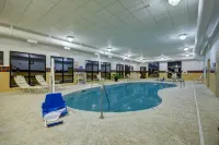 Hampton Inn & Suites Alexandria - parking