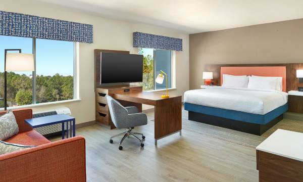 Hampton Inn and Suites Fultondale Birmingham I 65
