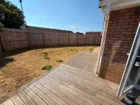 New 2BR Open Plan Bungalow With Free Parking - 3つ星
