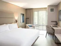 AC Hotel Boston Cleveland Circle Hotels near Porter Square