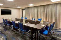 Fairfield Inn & Suites Albany Airport - 駐車場