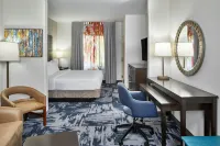Fairfield Inn & Suites Gainesville - parking