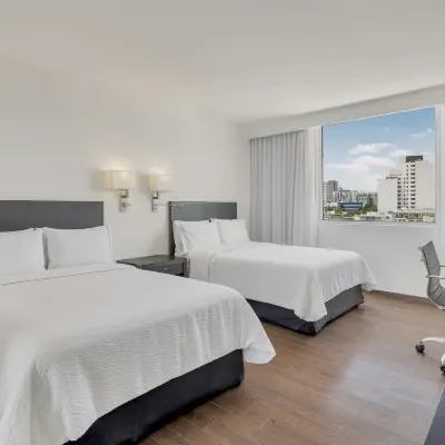 Fiesta Inn Insurgentes Sur Hotels near مركز إل خوغلار الثقافي
