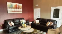 Red Roof Inn & Suites Houston - Humble/ IAH Airport - Motels