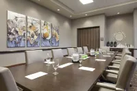 Embassy Suites by Hilton Portland Hillsboro, Oregon - Parkplatz