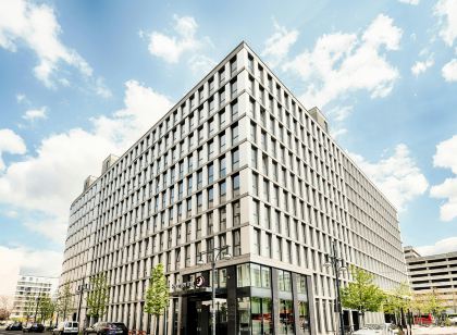 Premier Inn Berlin Alexanderplatz Hotel