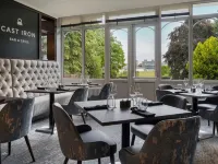 Delta Hotels by Marriott York Отели рядом с достопримечательностью «Парк Нейвсмайр»