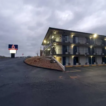 Crestview Inn