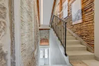 Split Palace Luxury Retreat - Condos