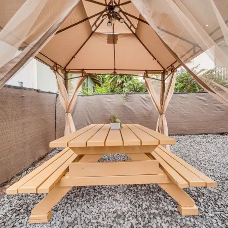 Modern Hilo Hideaway - Gated Yard Gazebo