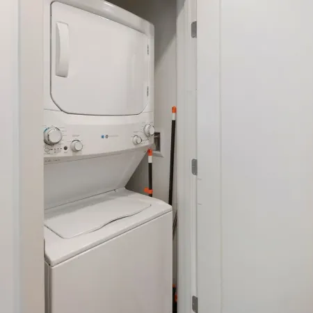 Luxury Salem 2BR Apartment | Pool • Gym • Parking