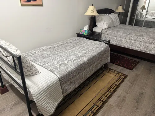 Two Bedroom home near UGA - with newly renovated floors!! - 2 tähden