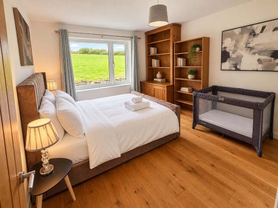 Luxury 4BR 3Bath Villa With Games Room and Garden