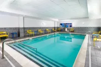 Hampton Inn & Suites Springfield Downtown - Pools