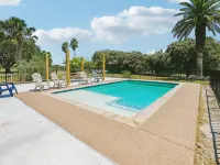 Pierfection Point - Pools