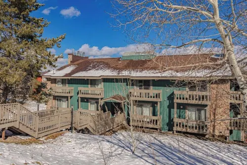 2-bedroom 2 bath condo in Winter Park, magnificent views, hot tub, close to town - balcony