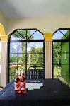 Coke's Guest House - 2-Star